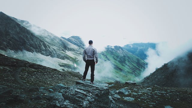 120+ Foggy Mountain Captions For Instagram
